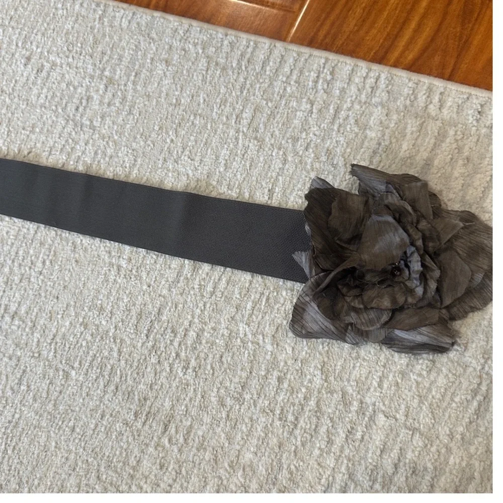 Womens Wide Elastic Waist Belt Oversized 3D Fabric Flower Dark Gray Rosette 32in